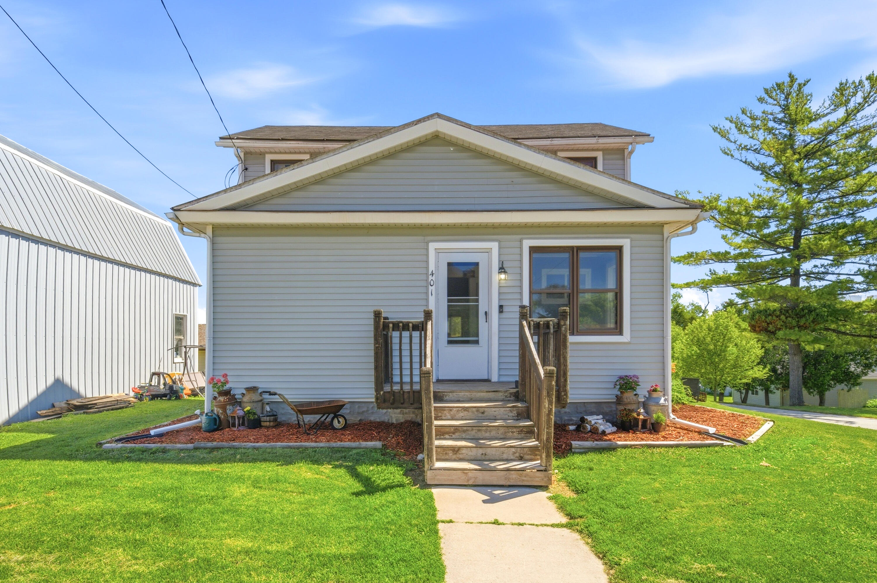 401 West Water Street Cascade, WI 53011 - Photo 2 of 34 Photo-1