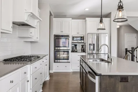 $925,000 | 6087 Troy Lane North, Plymouth, MN 55446