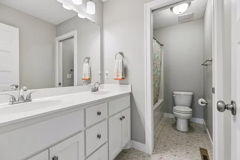 $925,000 | 6087 Troy Lane North, Plymouth, MN 55446