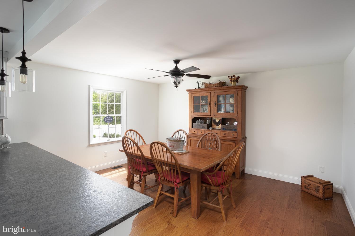 228 Long Swamp Road New Egypt, NJ 08533 - Photo 15 of 49 dining