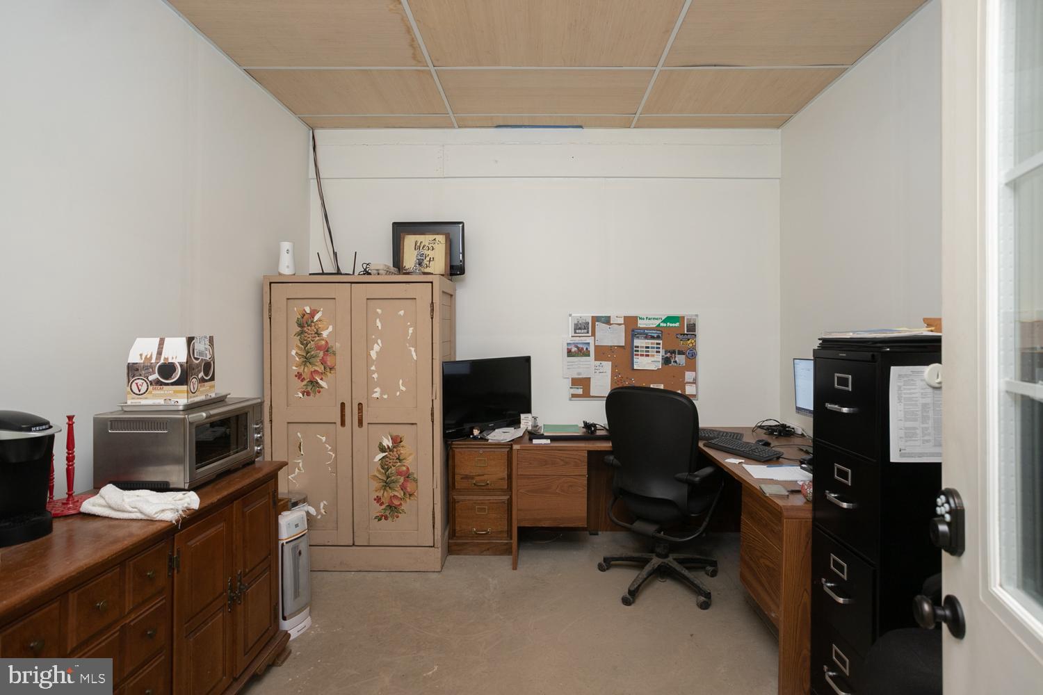 228 Long Swamp Road New Egypt, NJ 08533 - Photo 39 of 49 office within out building