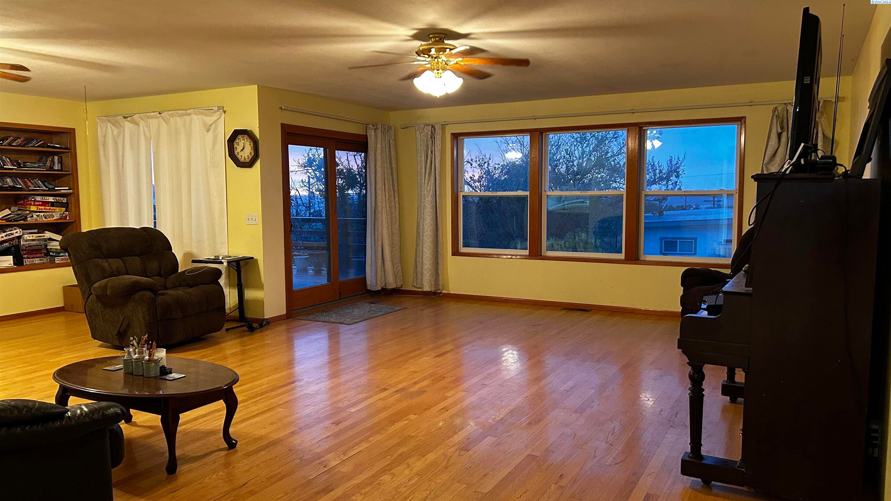101 Hatch Grade Road Touchet, WA 99360 - Photo 23 of 24 Gallery Image 23