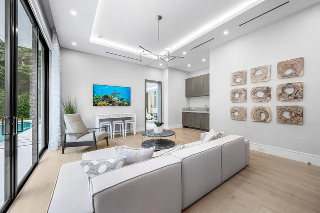 $9,100,000 | 2391 Areca Palm Road, Boca Raton, FL 33432