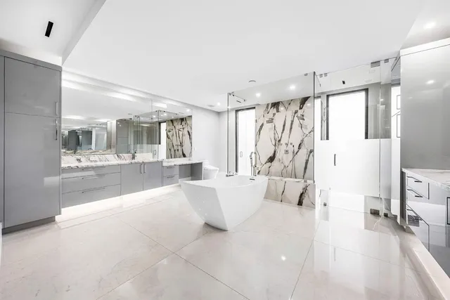 $9,100,000 | 2391 Areca Palm Road, Boca Raton, FL 33432