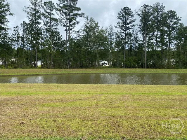 $2,350 | 124 Barefoot Drive, Bloomingdale, GA 31302