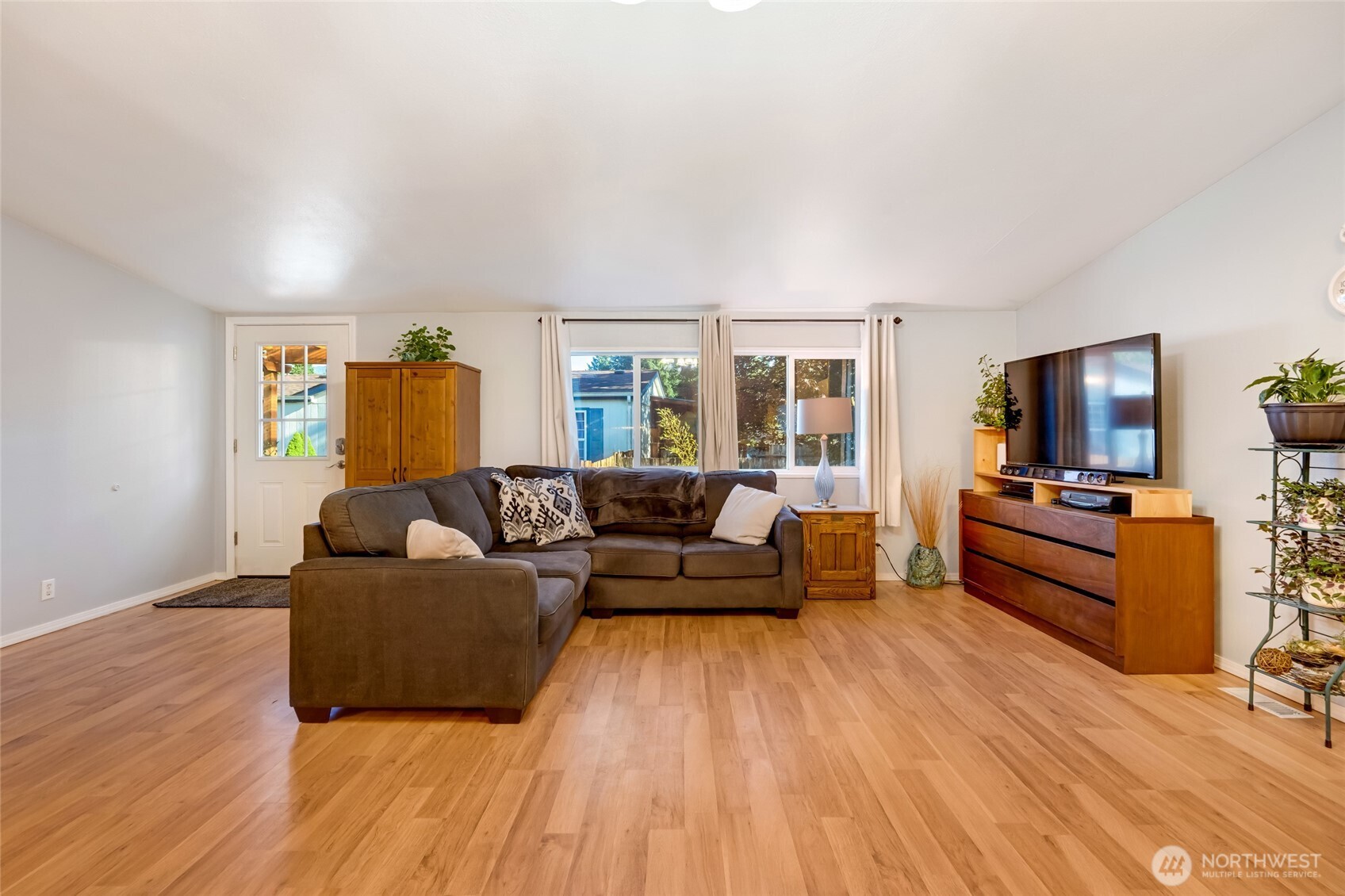 24442 Wicker Road, Unit 37 Sedro-Woolley, WA 98284 - Photo 4 of 25 Gallery Image 4