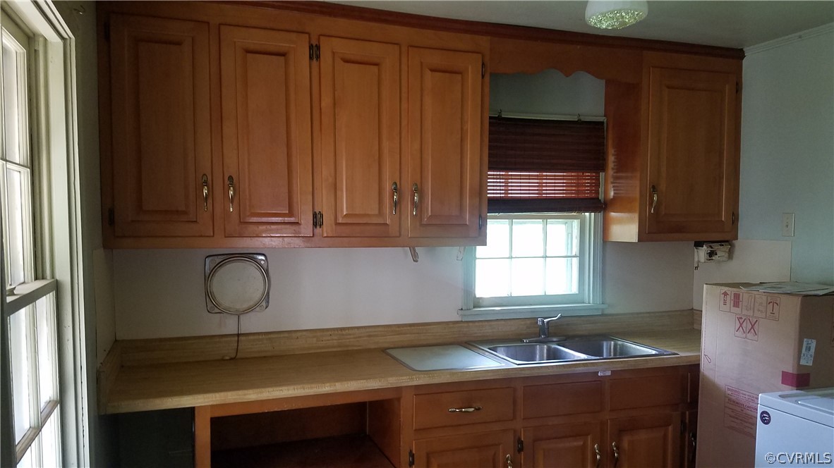128 Bartee Road Richmond, VA 23224 - Photo 3 of 12 Gallery Image 3