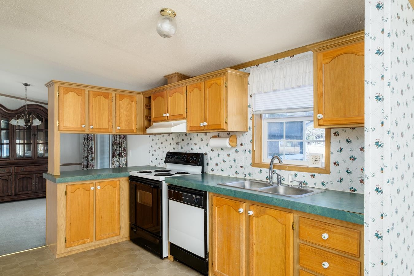 2 Sagamore Lane Rochester, NH 03867 - Photo 15 of 38