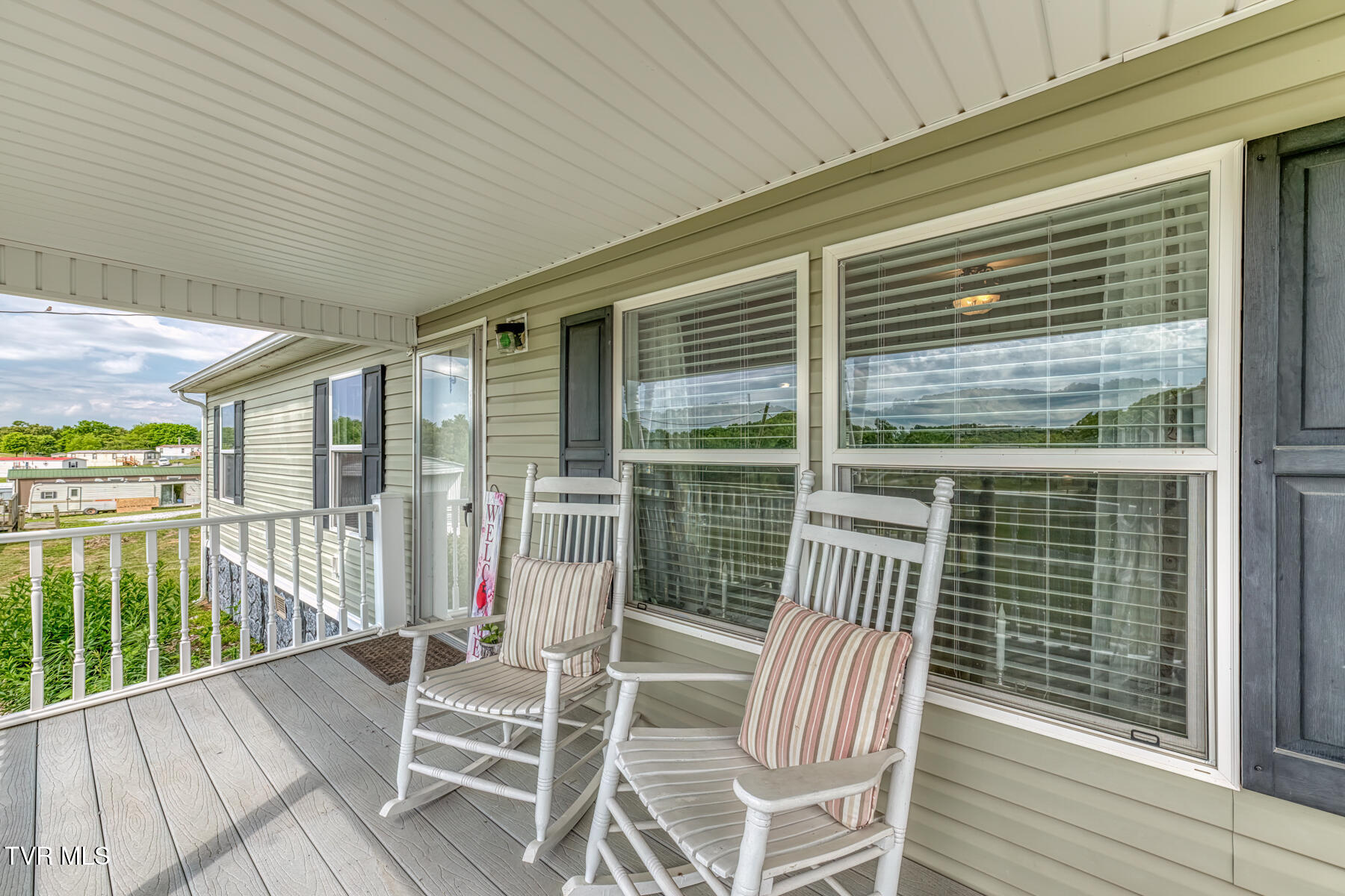 2069 Devault Bridge Road Piney Flats, TN 37686 - Photo 2 of 36 2069 Devault Bridge Rd-2