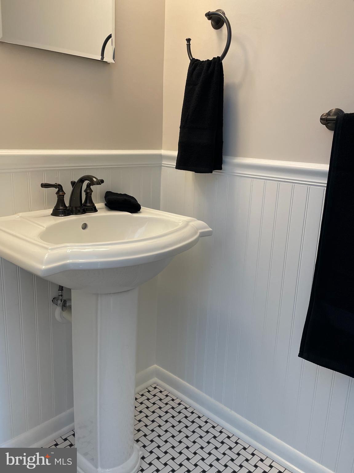 6054 Hunt Club Road Elkridge, MD 21075 - Photo 36 of 84 Half Bath Attached to Bedroom 4