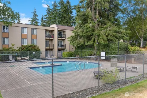 $429,995 | 14600 Northeast 32nd Street, Unit I15, Bellevue, WA 98007