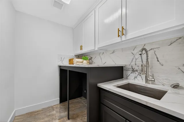 $375,000 | 7758 Hereford Street, Houston, TX 77087