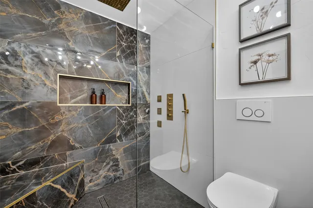 $375,000 | 7758 Hereford Street, Houston, TX 77087