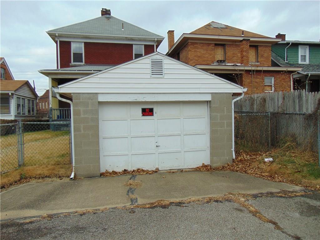 1011 3rd Street McKees Rocks, PA 15136 - Photo 3 of 6