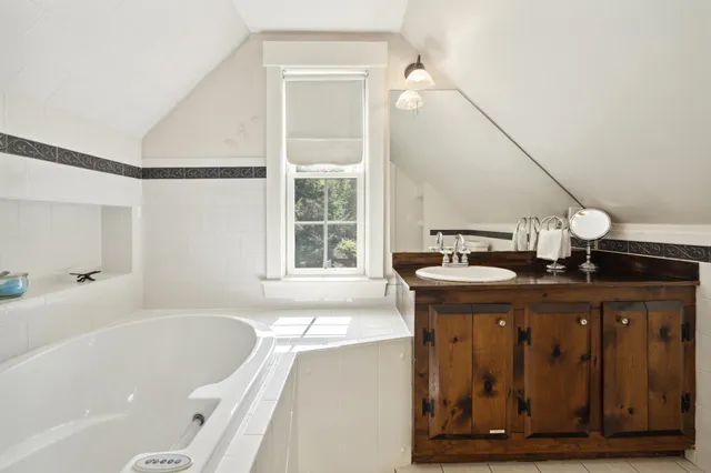 $1,300,000 | 94 Mandi Lane, Bristol, NH 03222