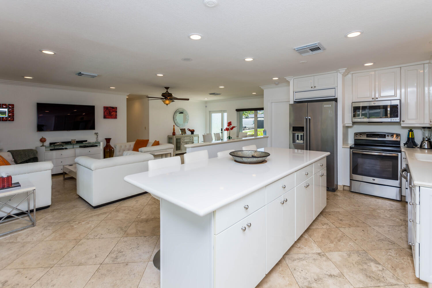 817 Northeast 71st Street Boca Raton, FL 33487 - Photo 11 of 43 817 NE 71st St Boca Raton FL-large-018-0