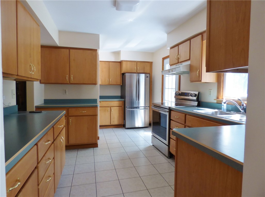 86 Center Street Waterloo, NY 13165 - Photo 13 of 42