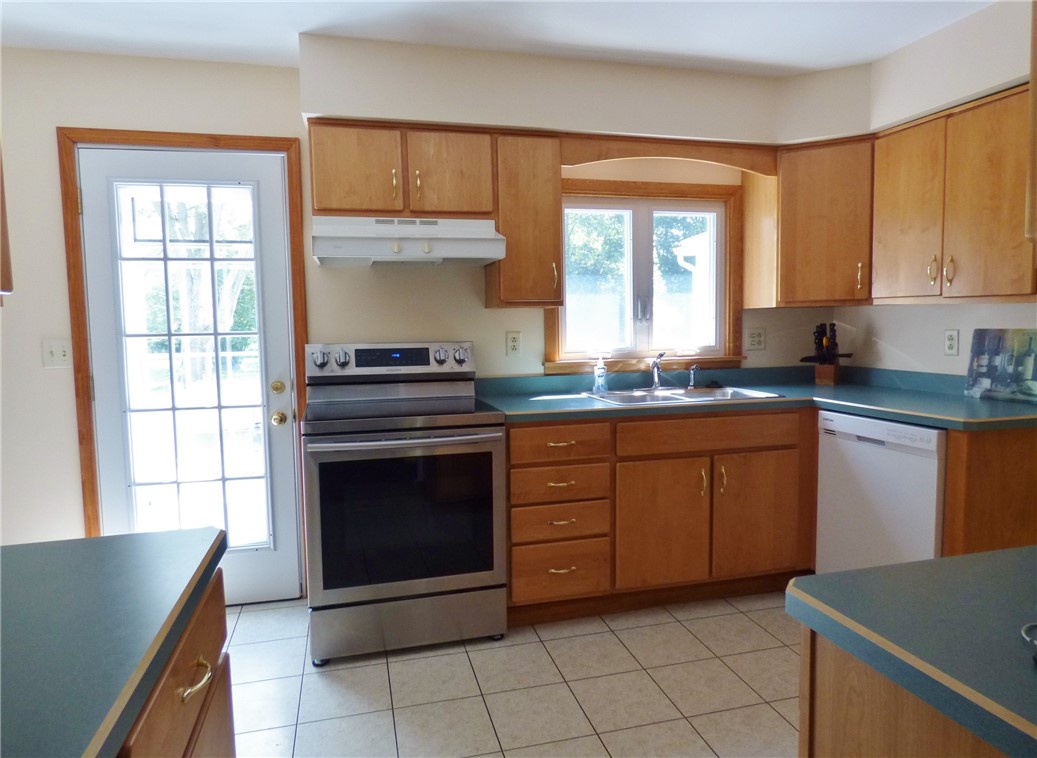 86 Center Street Waterloo, NY 13165 - Photo 16 of 42