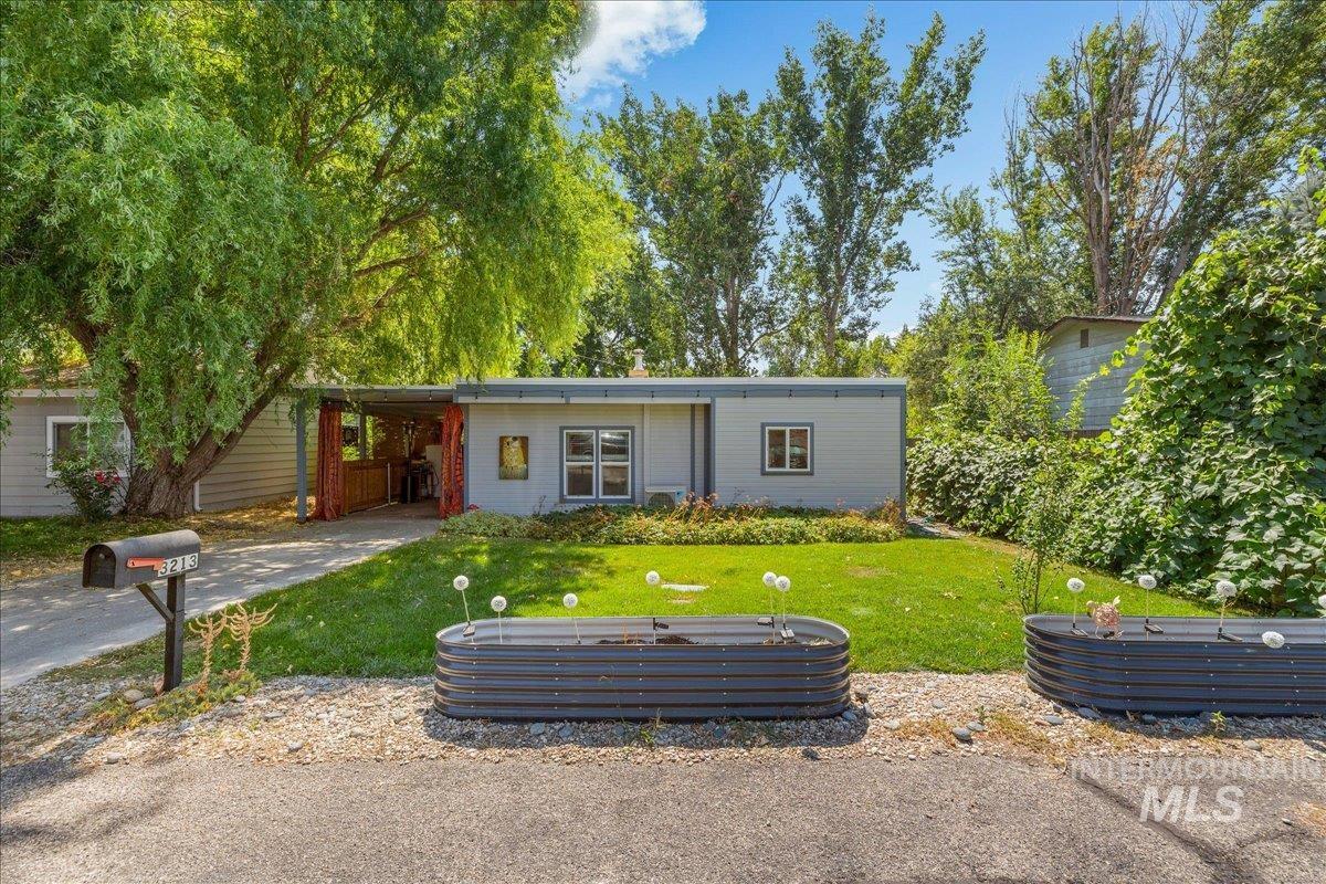 3213 West Edgemoor Road Boise, ID 83703 - Photo 2 of 30 Gallery Image 2