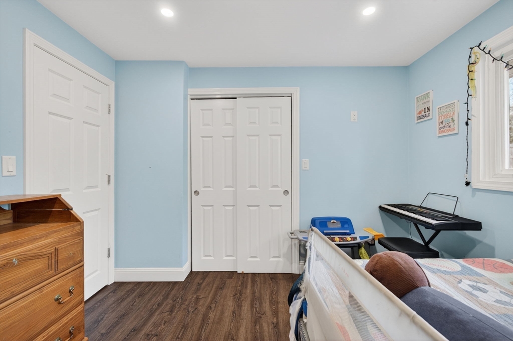 11 Pontiac Road Peabody, MA 01960 - Photo 13 of 41