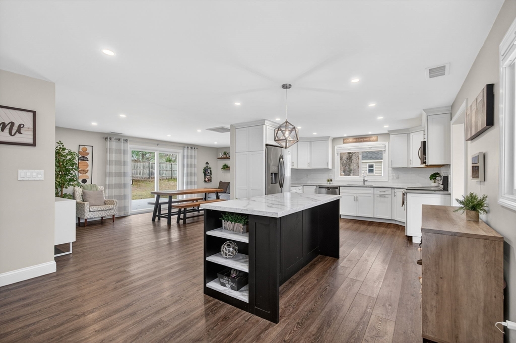 11 Pontiac Road Peabody, MA 01960 - Photo 26 of 41