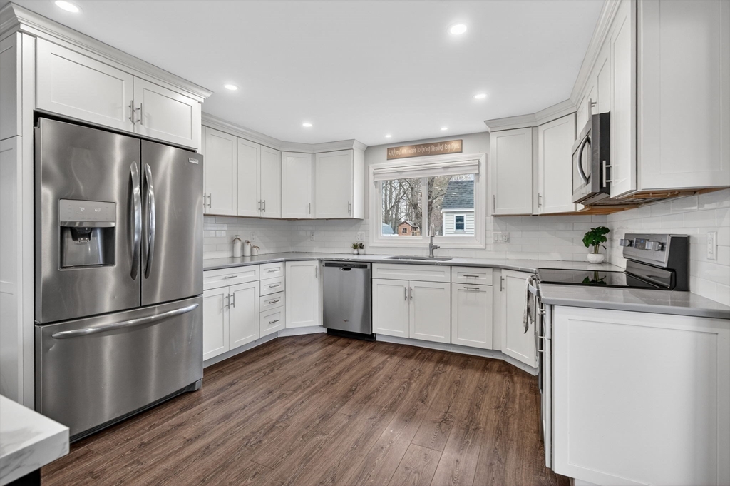 11 Pontiac Road Peabody, MA 01960 - Photo 27 of 41