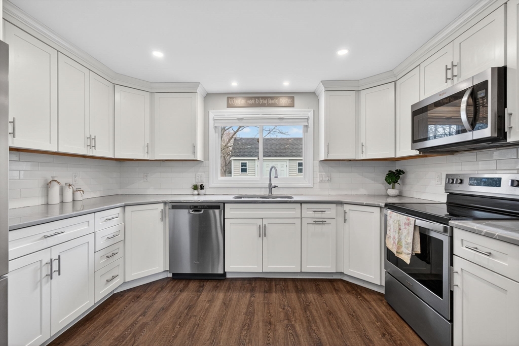 11 Pontiac Road Peabody, MA 01960 - Photo 28 of 41