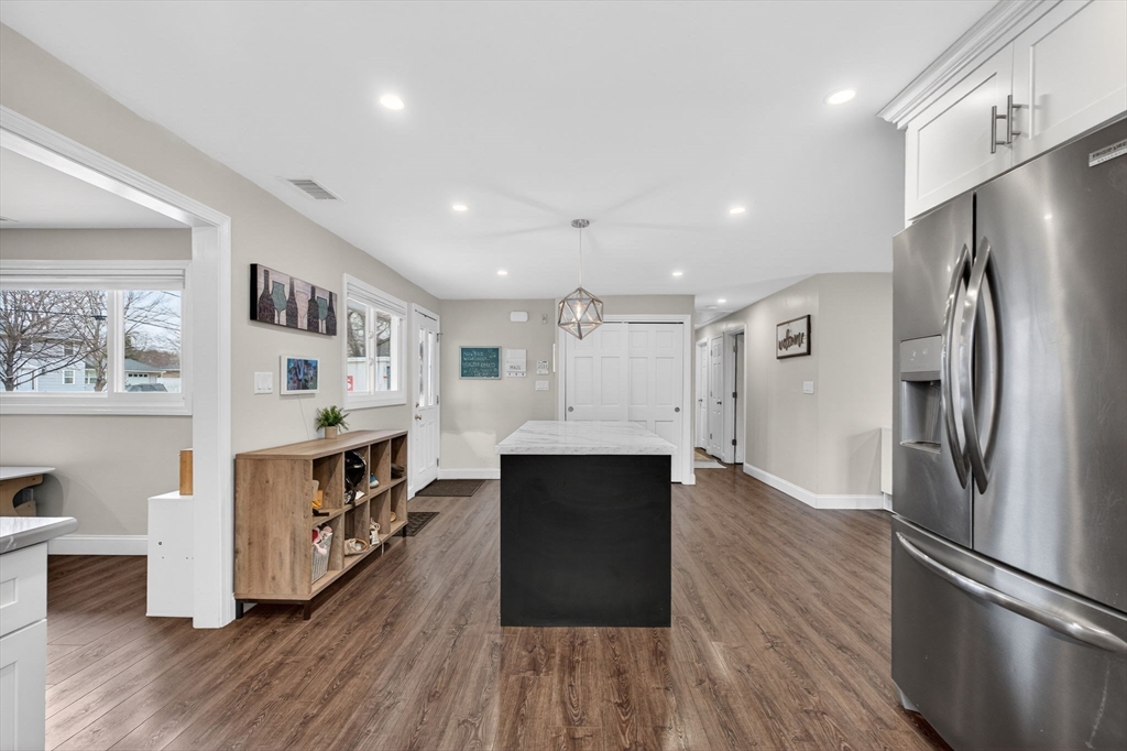 11 Pontiac Road Peabody, MA 01960 - Photo 29 of 41