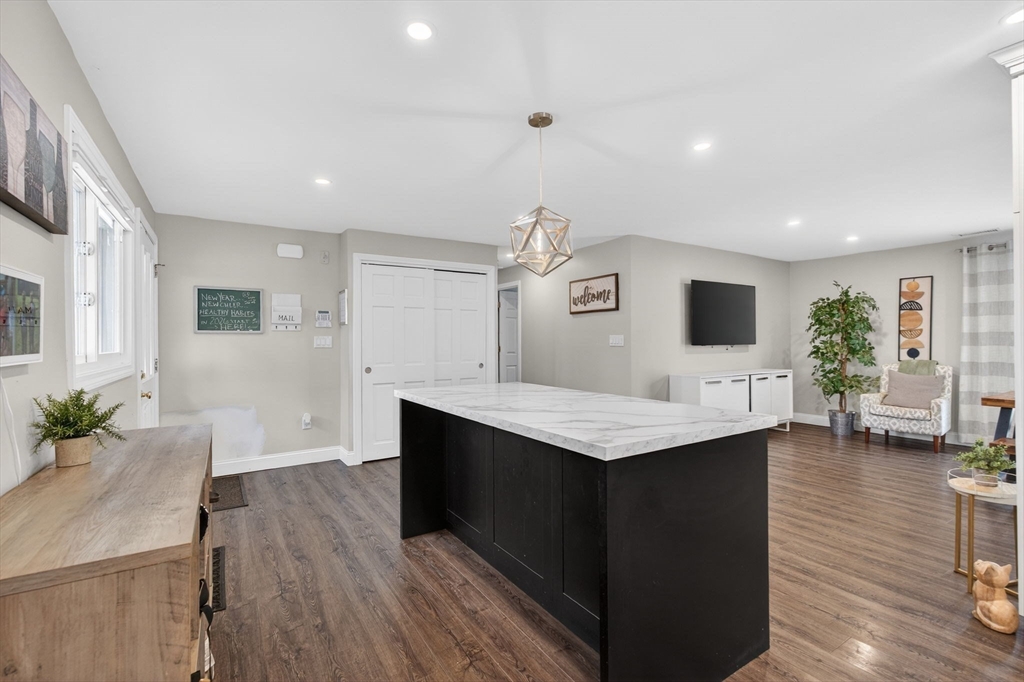 11 Pontiac Road Peabody, MA 01960 - Photo 31 of 41