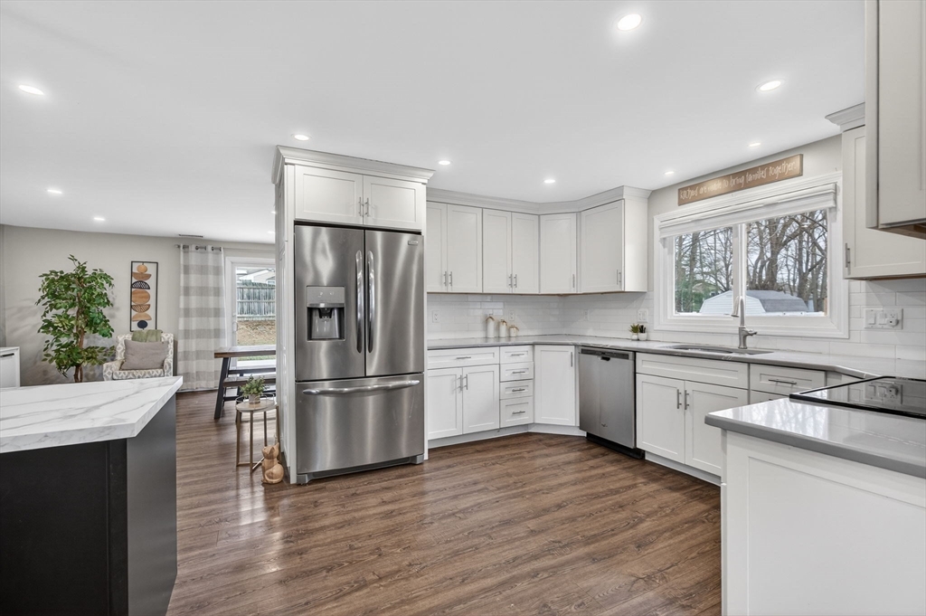 11 Pontiac Road Peabody, MA 01960 - Photo 32 of 41