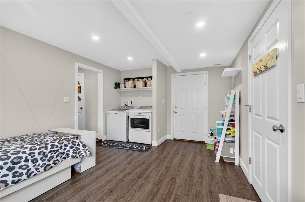 11 Pontiac Road Peabody, MA 01960 - Photo 10 of 41