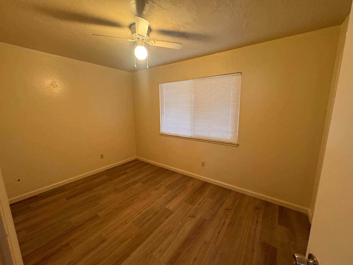 907 Empire Avenue Modesto, CA 95354 - Photo 6 of 10