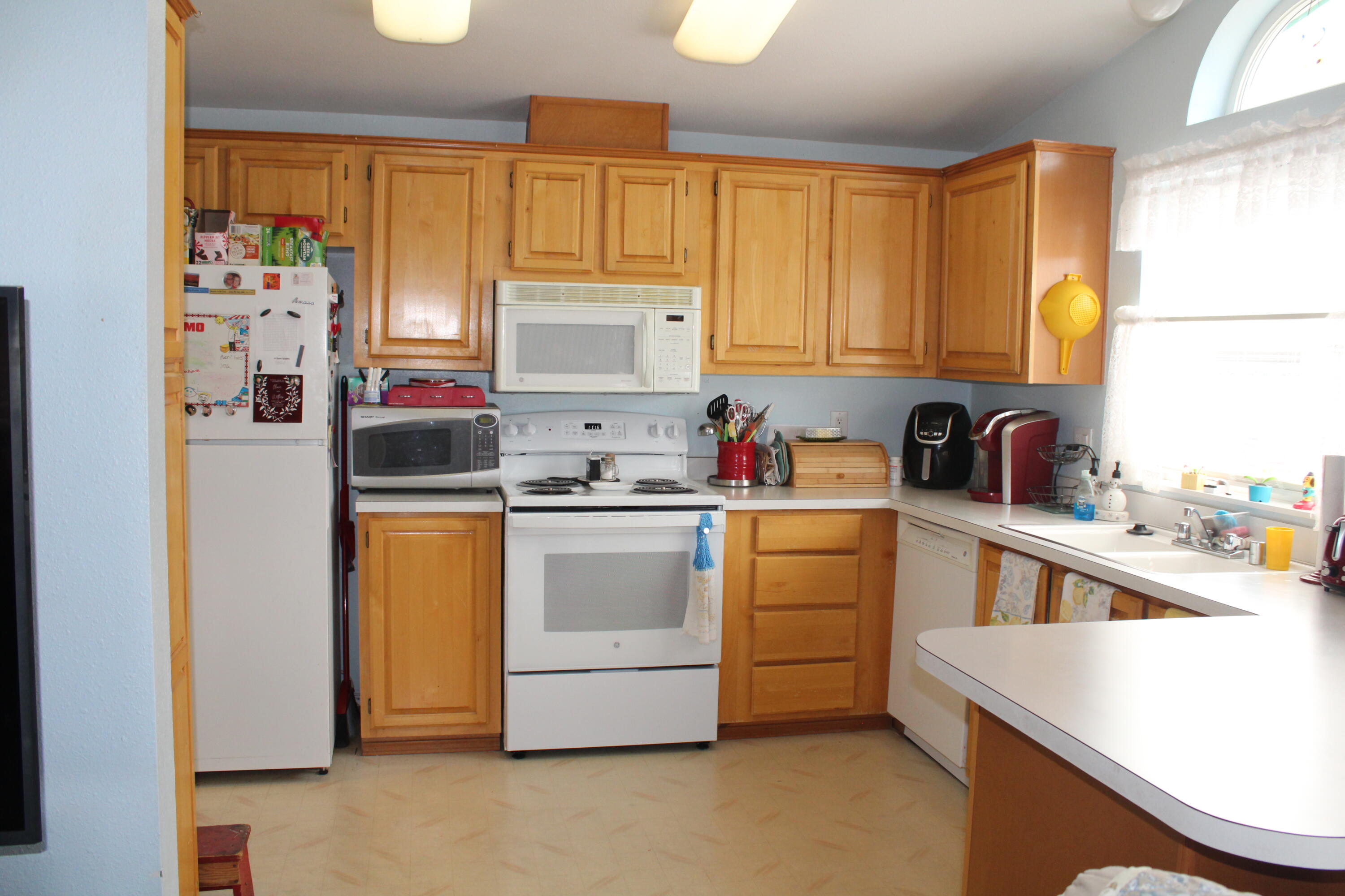 555 Freeman Road, Unit 10 Central Point, OR 97502 - Photo 4 of 28 IMG_7941