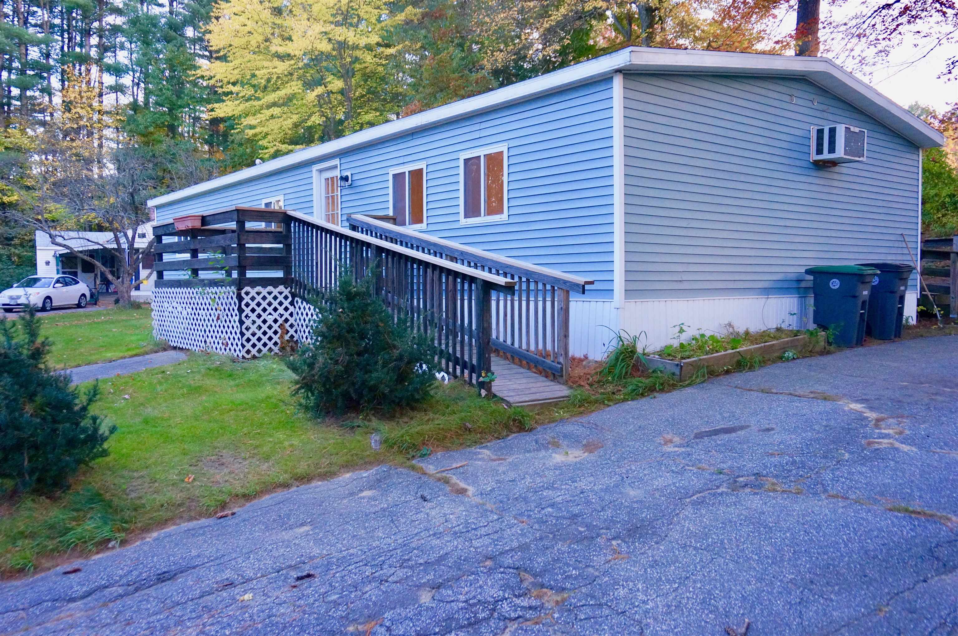 8 Vindale Road Hooksett, NH 03106 - Photo 4 of 33