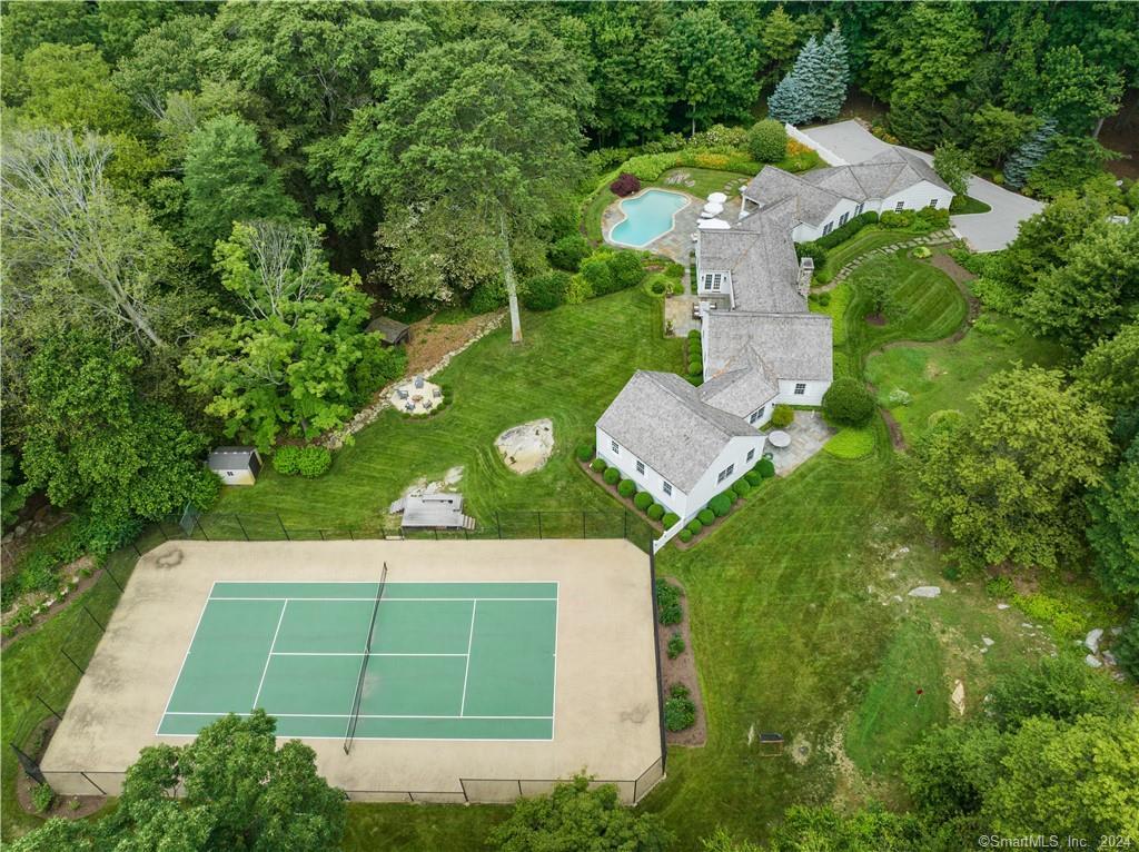 782 Smith Ridge Road New Canaan, CT 06840 - Photo 2 of 28 a view of a backyard