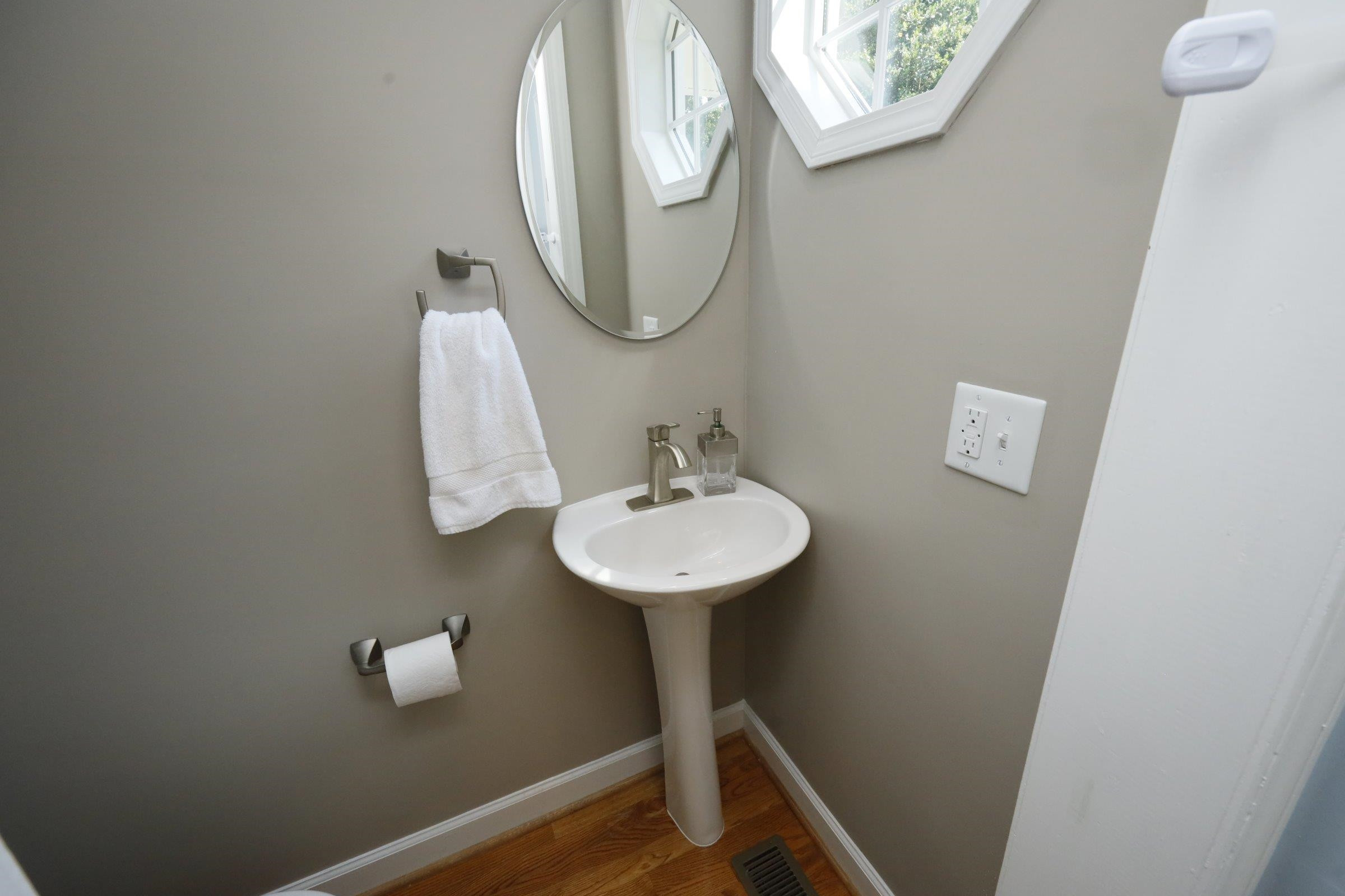 5204 Coronado Drive Raleigh, NC 27609 - Photo 18 of 41 Photo 18