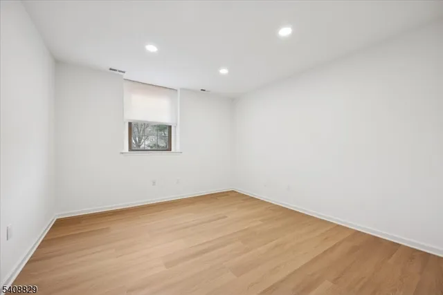 $3,000 | 103 Park Avenue, Unit E201, Summit, NJ 07901