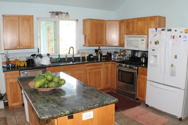 5620 Kaehulua Road, Unit 9 Kapaa, HI 96746 - Photo 3 of 25 Gallery Image 3