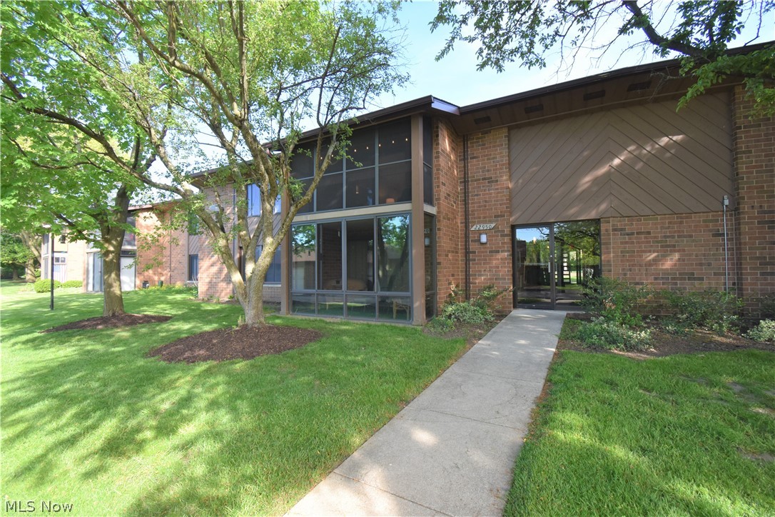 22950 Mastick Road, Unit 203 Cleveland, OH 44126 - Photo 34 of 35