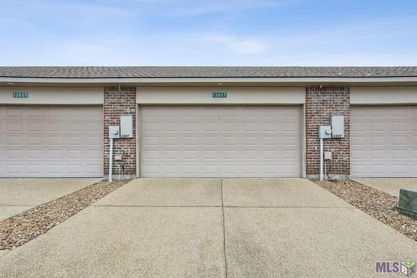 $230,000 | 13807 Azalea Drive, St. Francisville, LA 70775