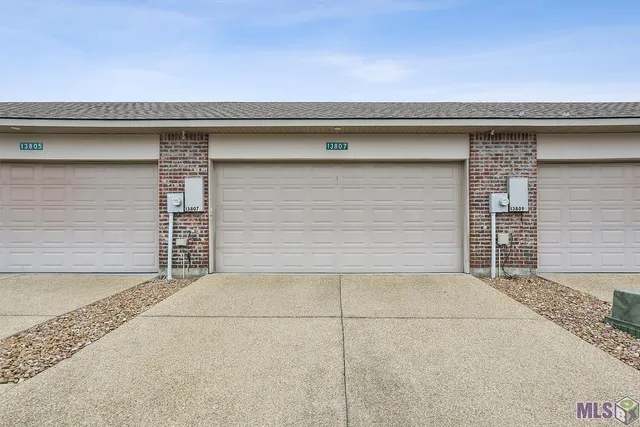 $230,000 | 13807 Azalea Drive, St. Francisville, LA 70775