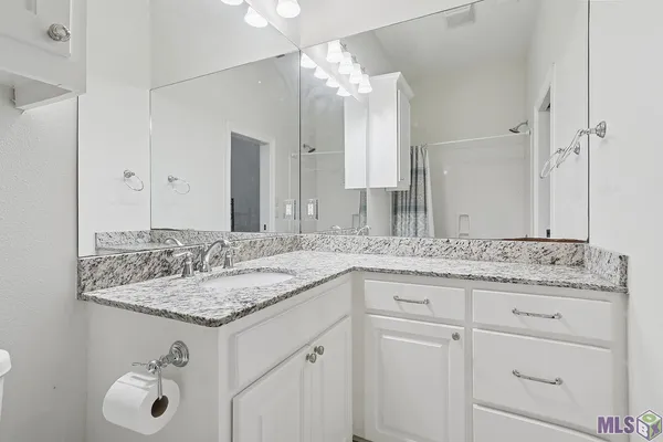 $230,000 | 13807 Azalea Drive, St. Francisville, LA 70775