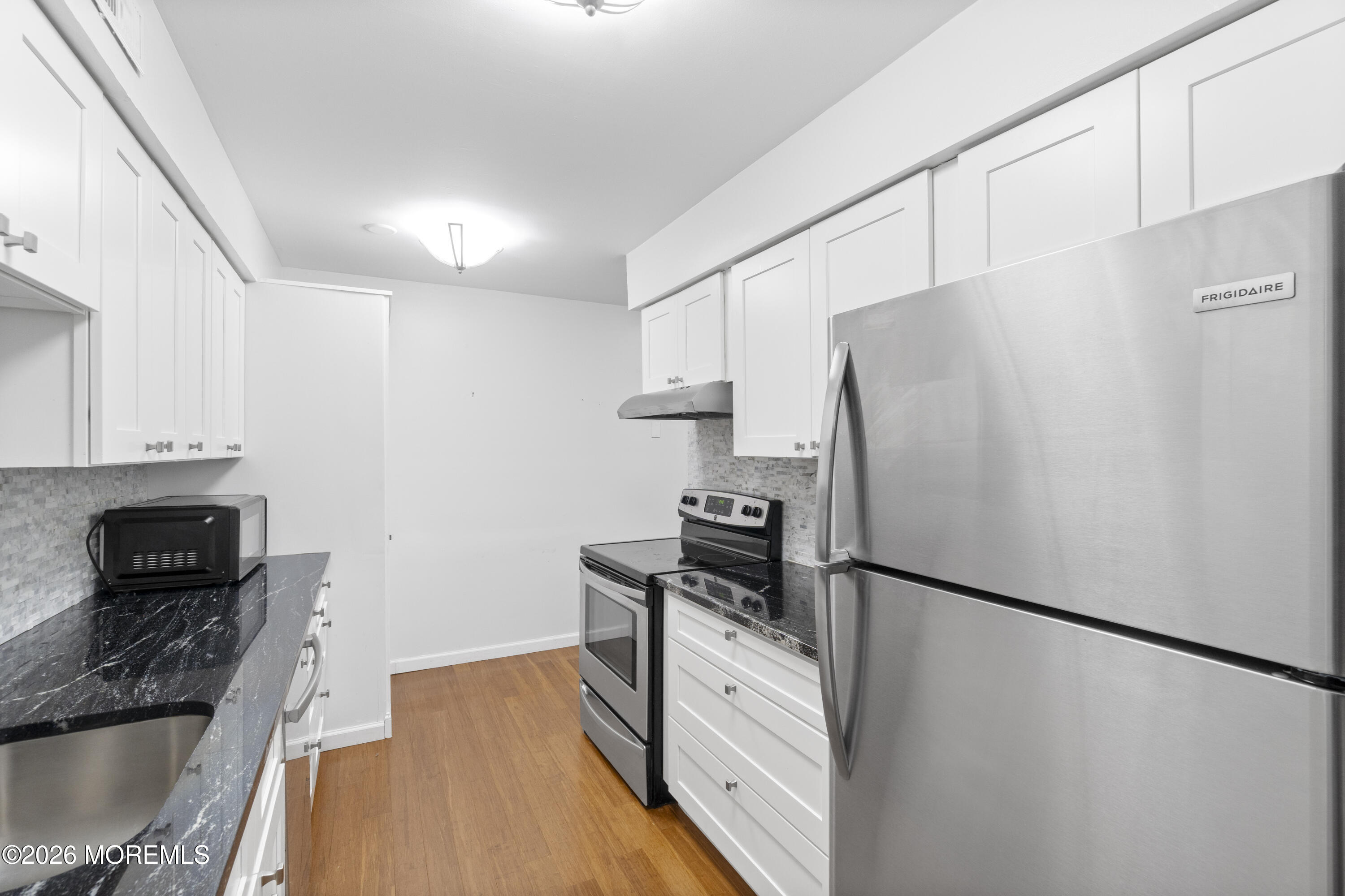 200 Portland Road, Unit D12 Highlands, NJ 07732 - Photo 5 of 31 image-14