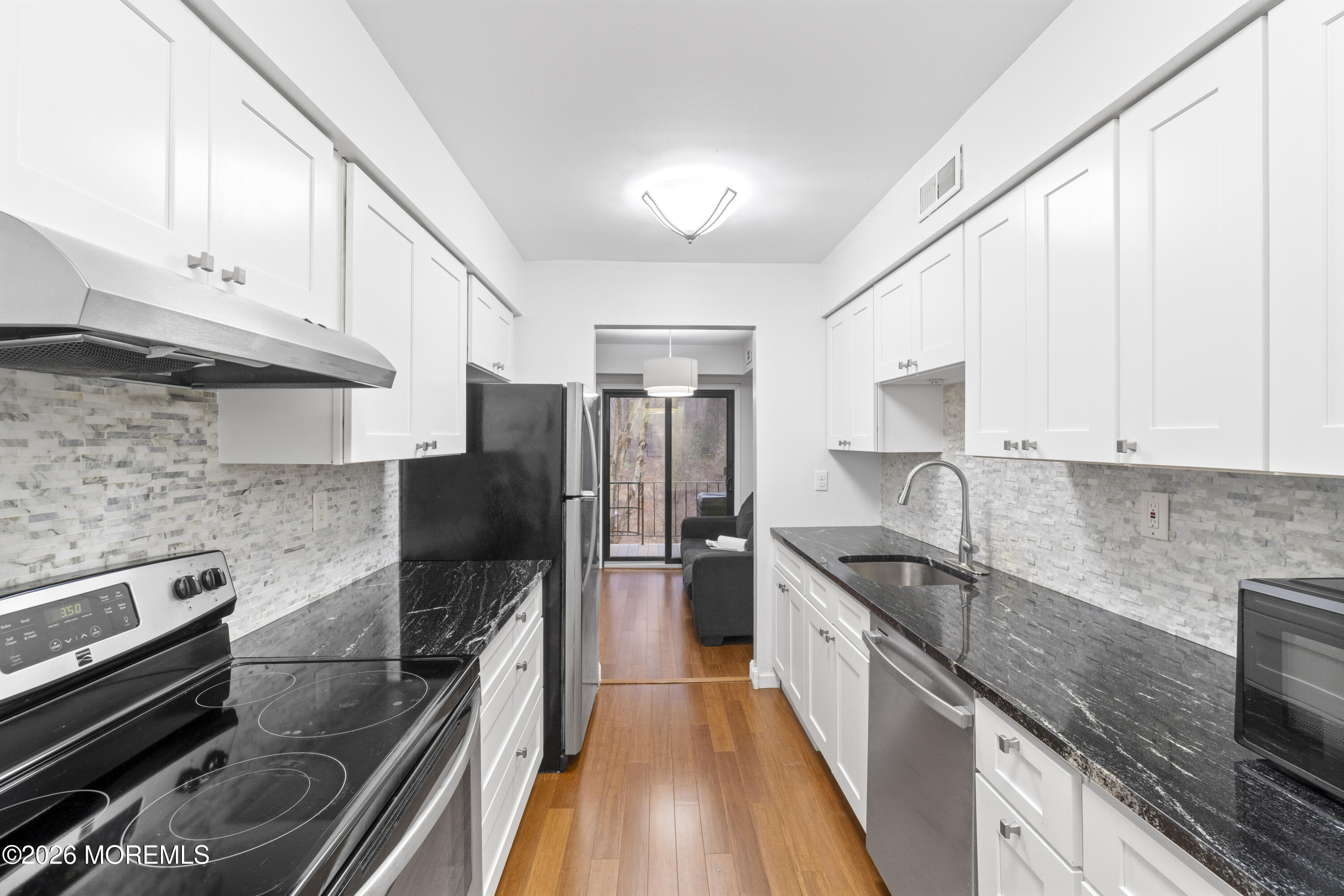 200 Portland Road, Unit D12 Highlands, NJ 07732 - Photo 7 of 31 image-16