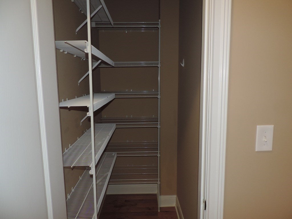 683 Matlock Road Bowling Green, KY 42104 - Photo 17 of 35 Gallery Image 17