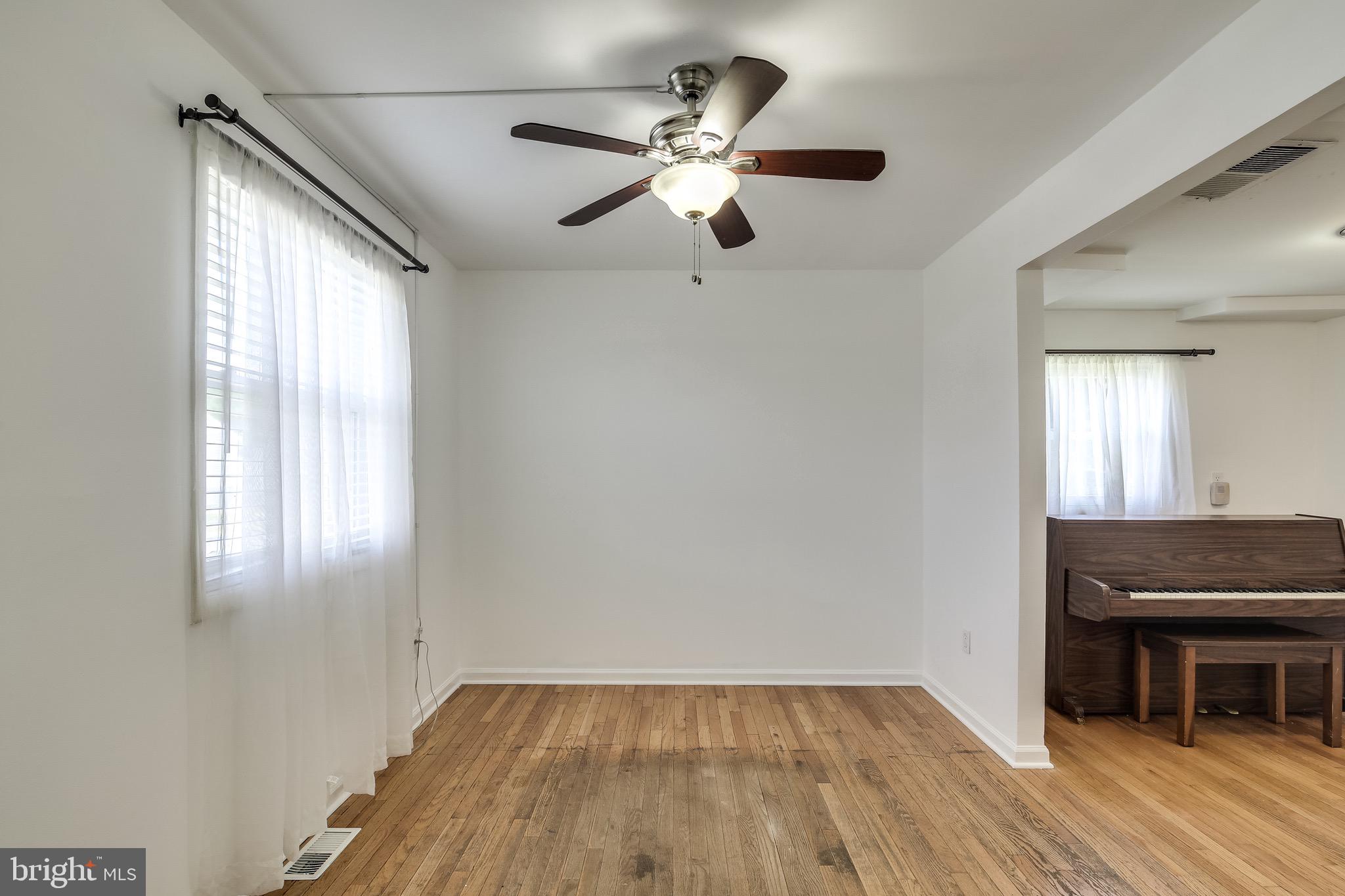8556 Beacon Point Road Pasadena, MD 21122 - Photo 2 of 30 Gallery Image 2