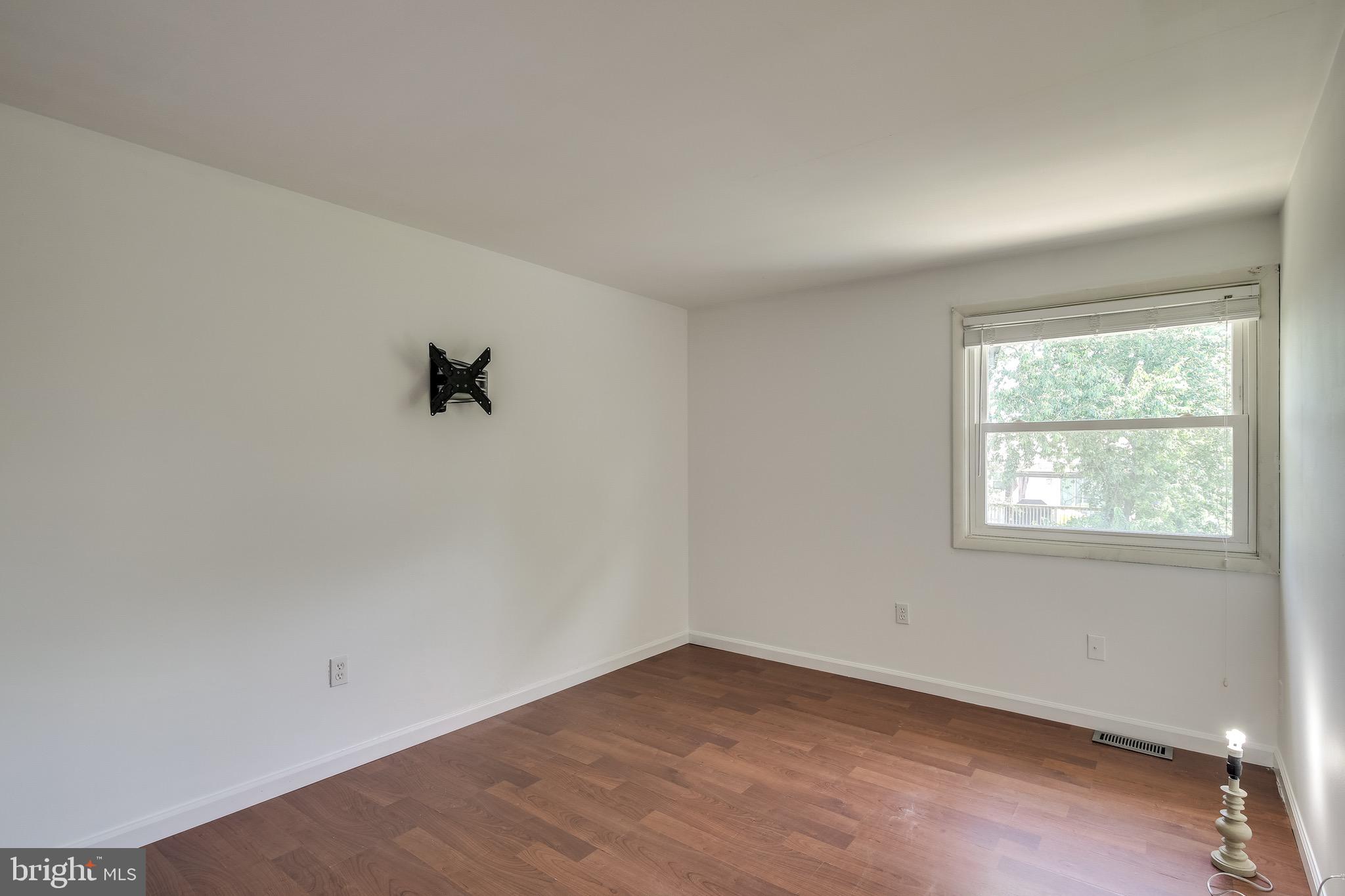 8556 Beacon Point Road Pasadena, MD 21122 - Photo 13 of 30 Gallery Image 13