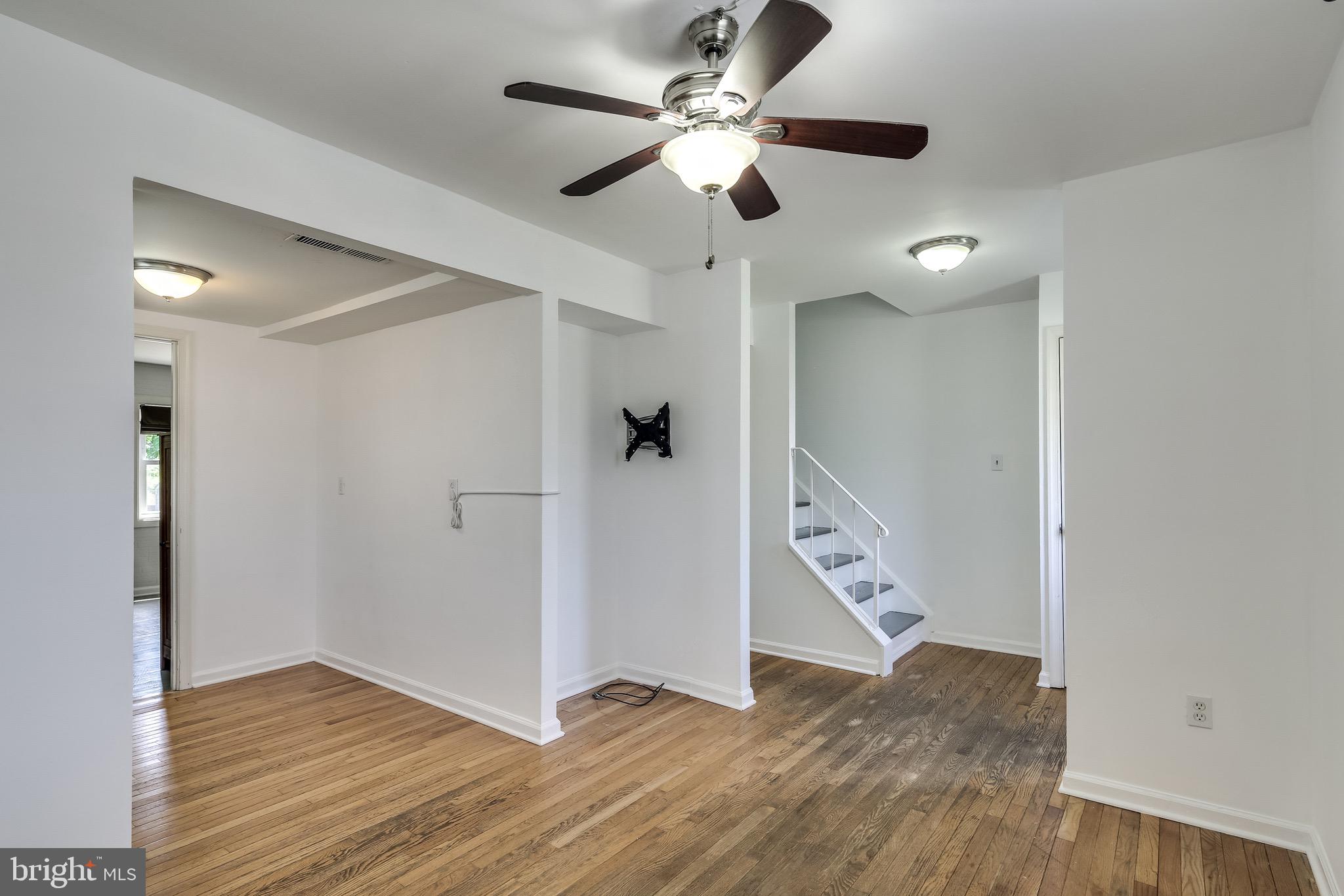 8556 Beacon Point Road Pasadena, MD 21122 - Photo 3 of 30 Gallery Image 3