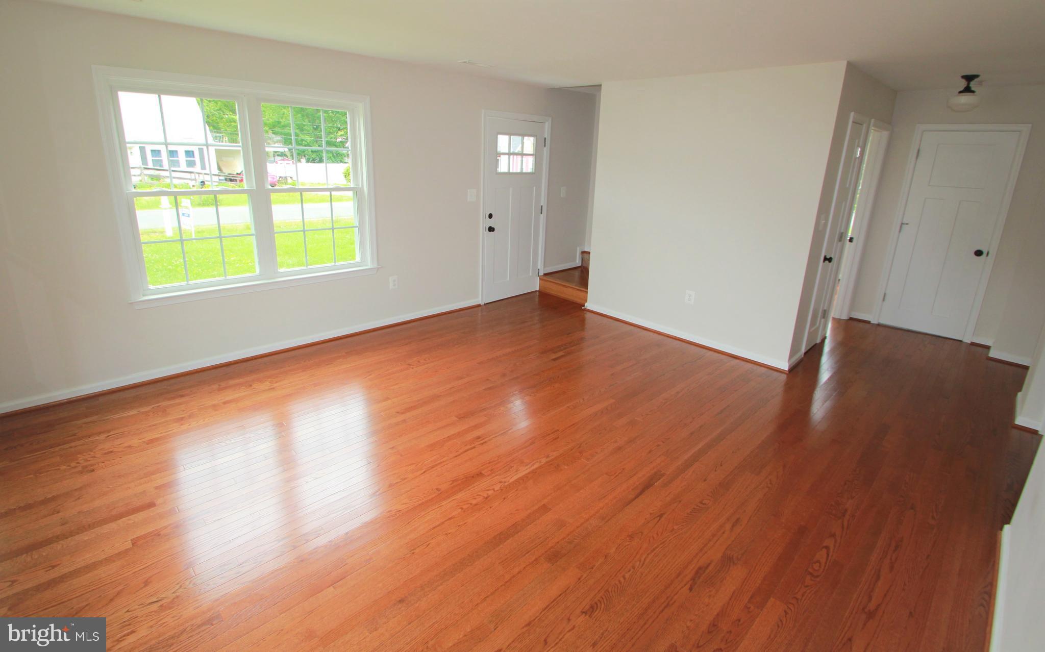 3 Randolph Road Fredericksburg, VA 22405 - Photo 8 of 19 Living Room