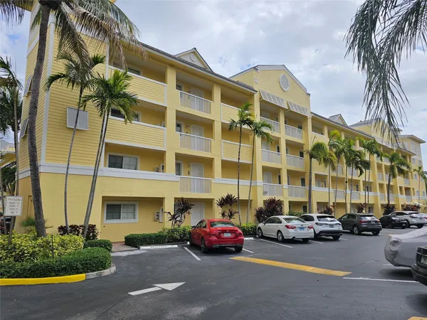 $2,600 | 151 Northeast 16th Avenue, Unit 162, Fort Lauderdale, FL 33301